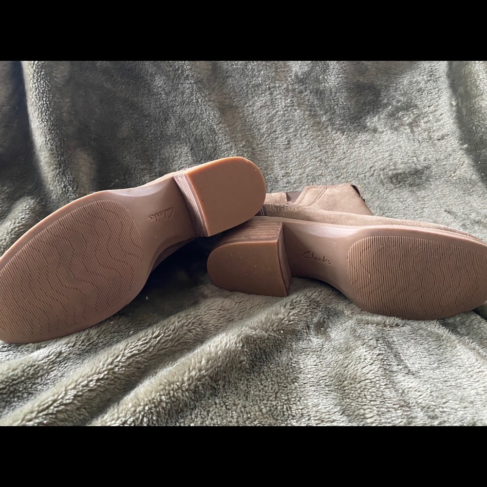 Clark booties - Picture 5 of 5